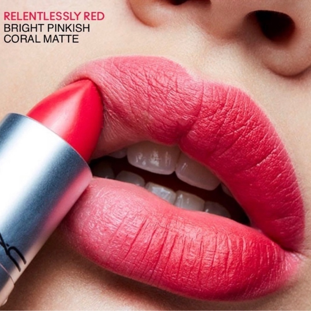 π MAC Relentlessly Red 706 Retro Matte Lipstick - Picture 3 of 6